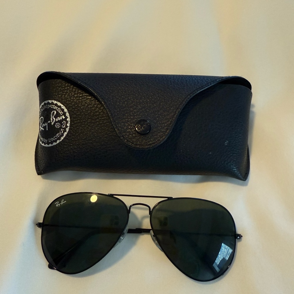 Ray-Ban Large black Aviator Sunglasses